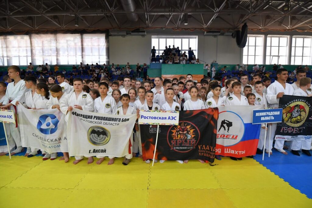 Донецкая учительница физкультуры стала призером по рукопашному бою!